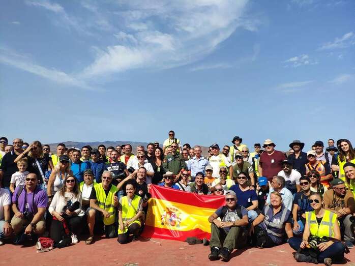 Grupo de fotógrafos que participaron en el Spotter Day (Foto Antonio Rico)